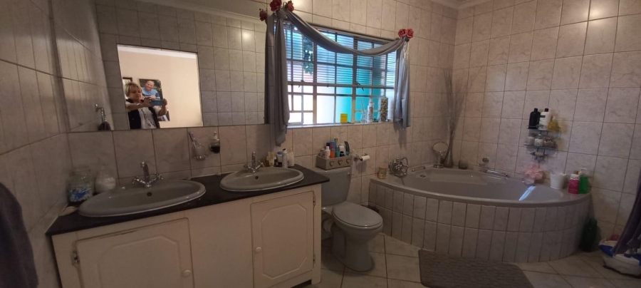 4 Bedroom Property for Sale in Cashan North West